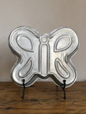 Vintage Wilton 1979 Butterfly Aluminum Cake Pan 502-1158